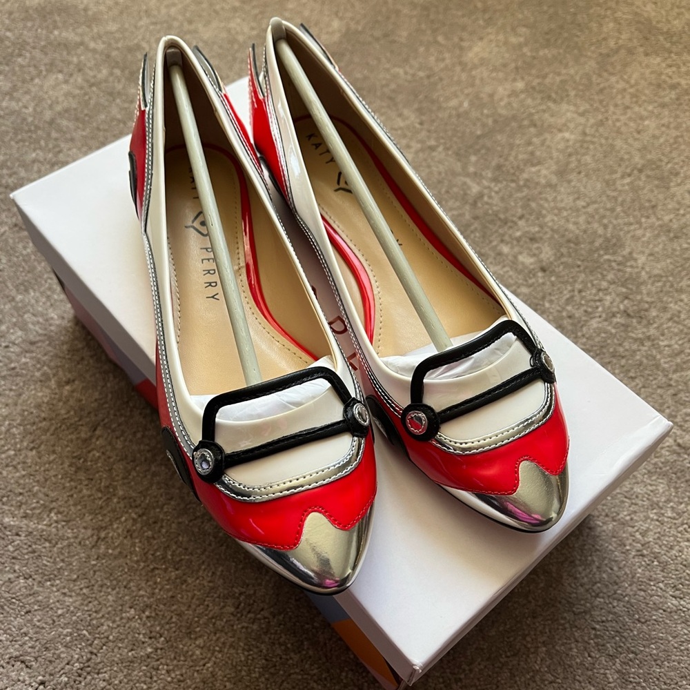 Katy Perry - The Shannon / Patent Cherry Red Car Flats